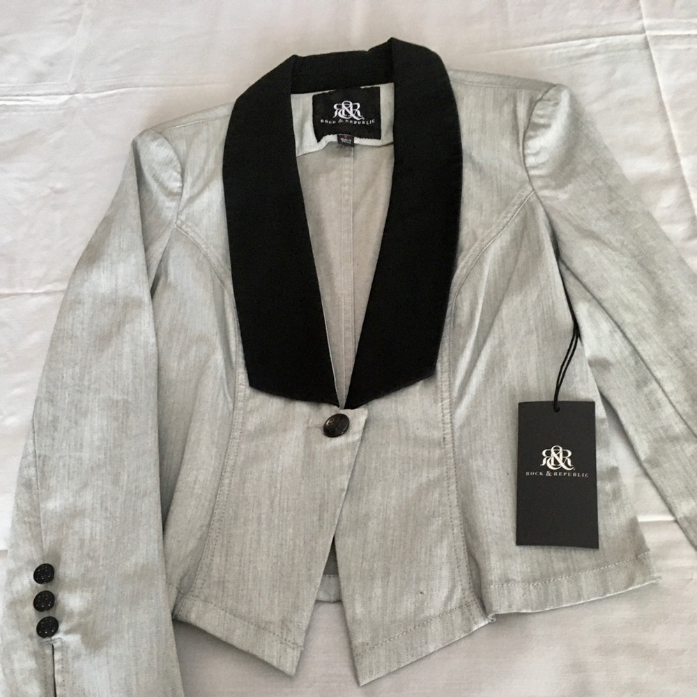 Coat - Picture 2 of 4